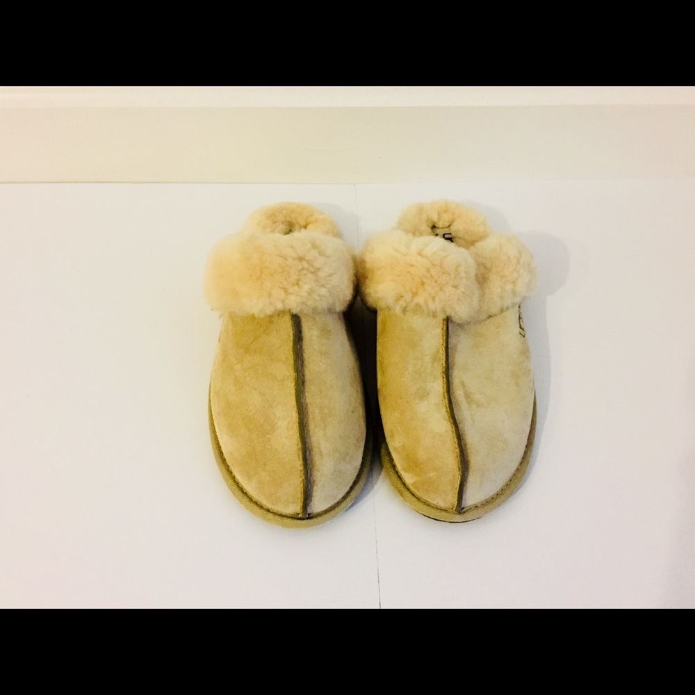 Brand New Women’s UGG Scuffette II Slipper-US10